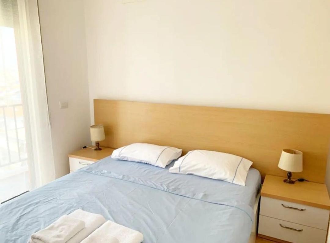 Beautiful And Lovely Apartment Tiranë Eksteriør bilde
